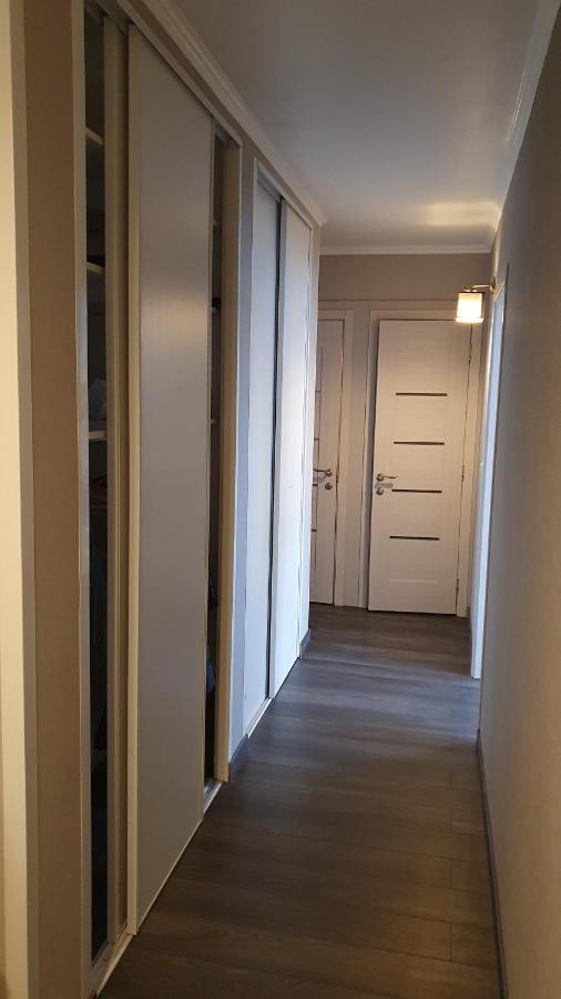 Appartement Avec Parking Gratuit Proche De Village De Marque Bourgoin-Jallieu Екстериор снимка